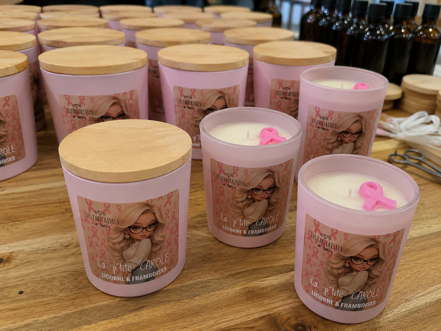 Bougie La p'tite CAROLE (Licorne et Framboise) CANCER DU SEIN 10 oz