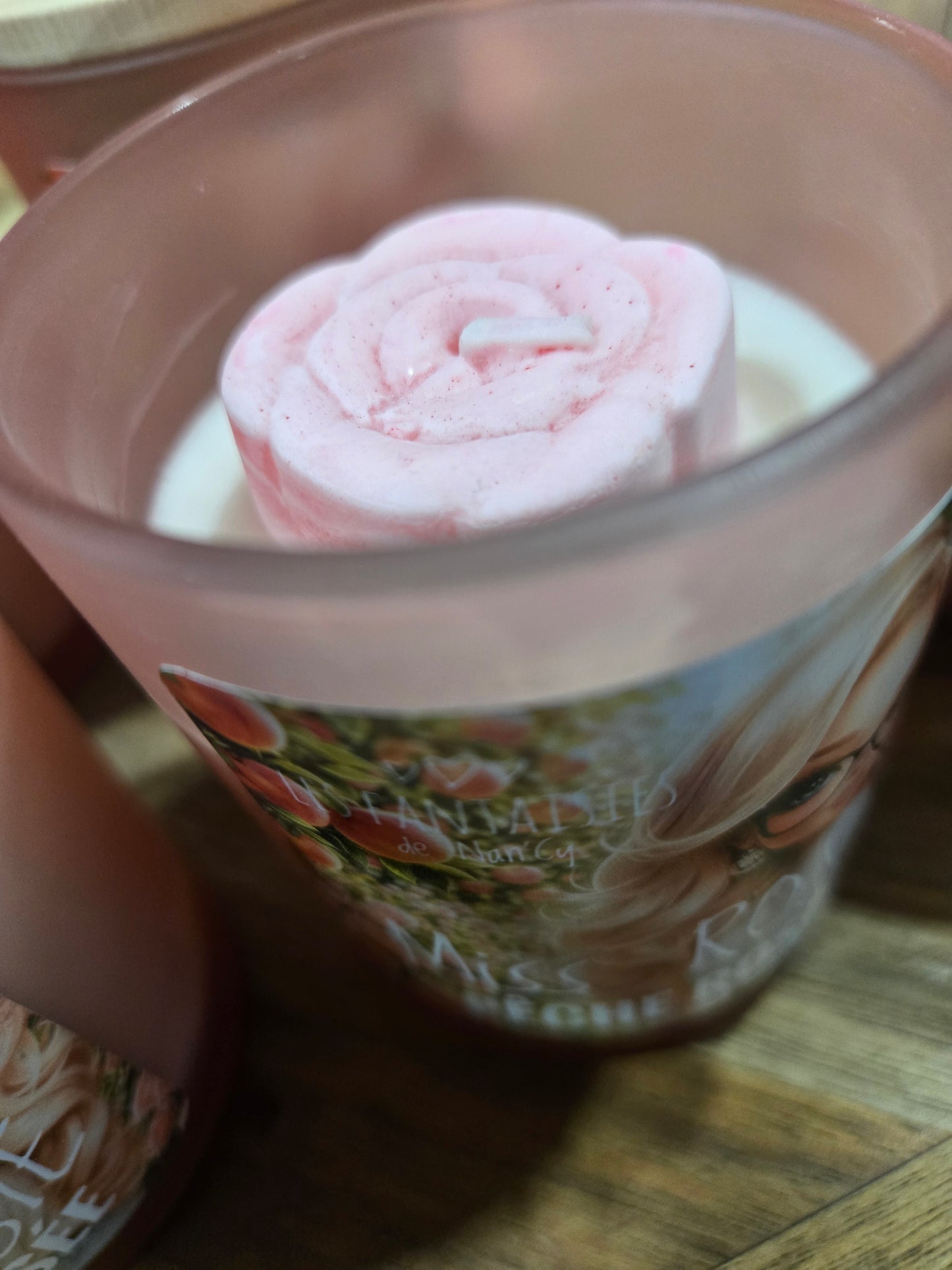 Bougie Miss Rosie(pêche rosé)