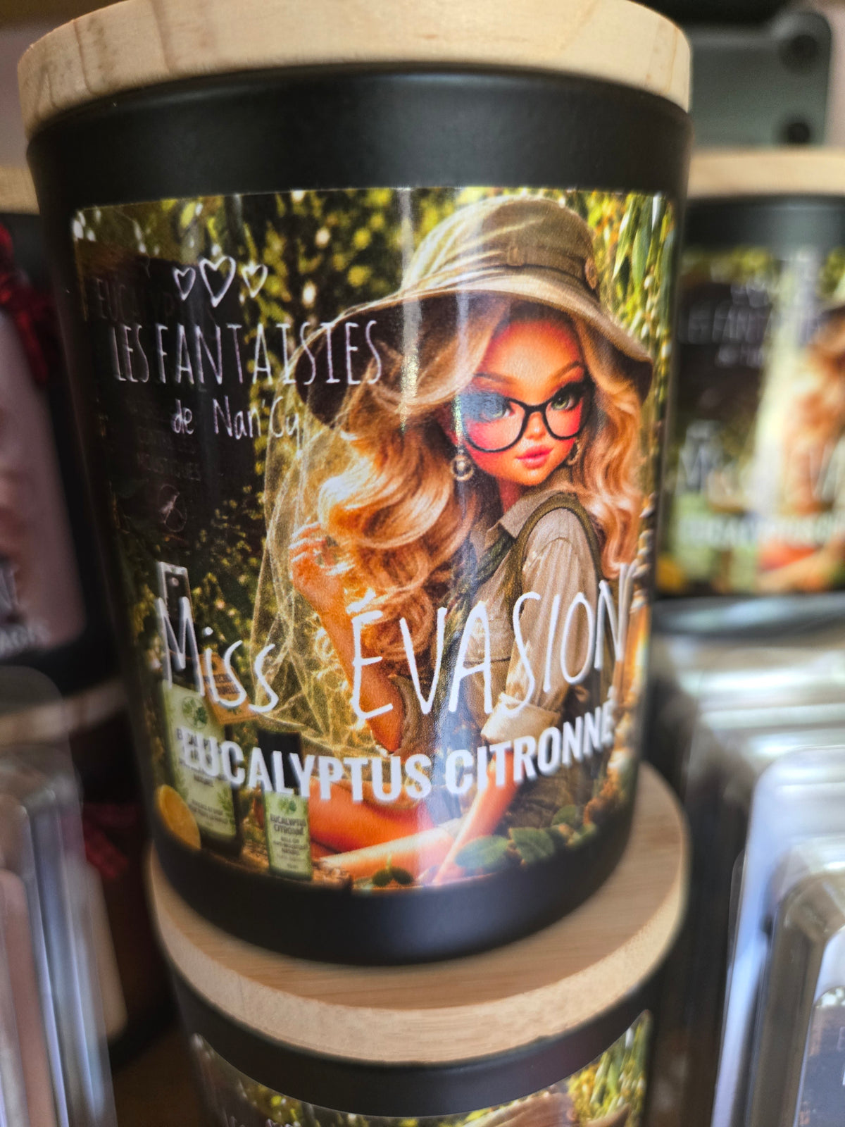 Bougie Miss ÉVASION (Eucalyptus citronné)