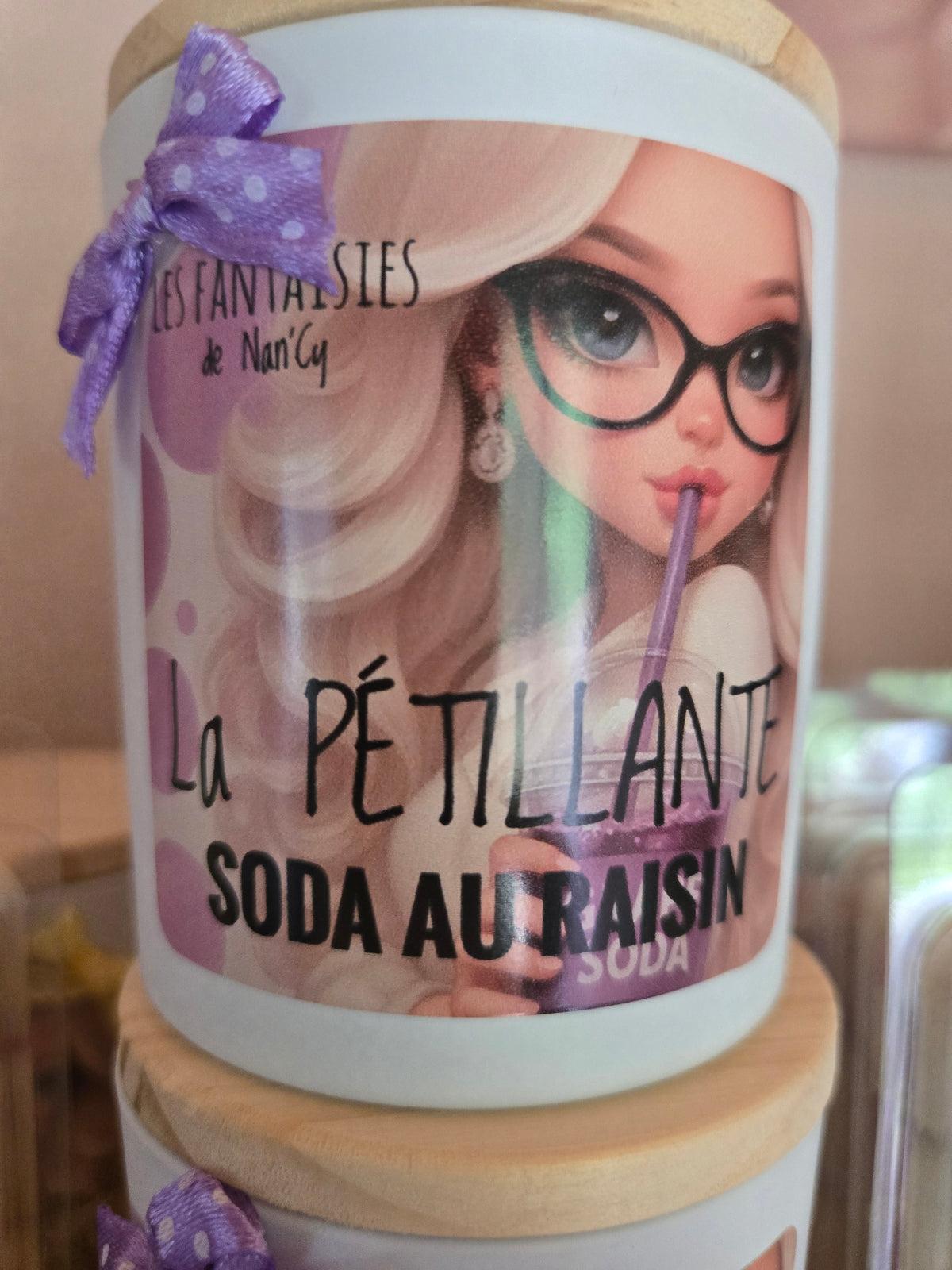 Bougie Miss PÉTILLANTE (soda au raisin)